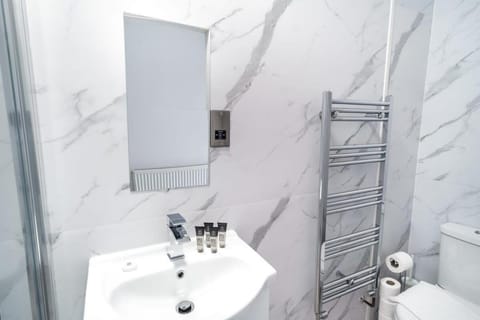 Spacious 3 Bed Apartment in Waterloo Liverpool Apartment in England