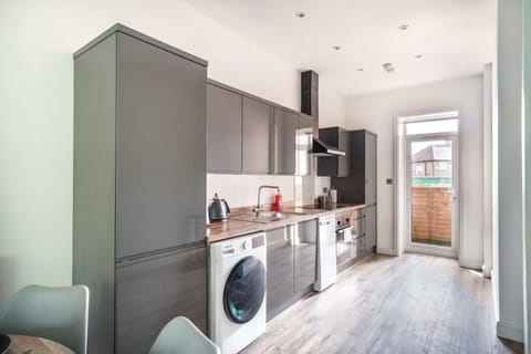 Spacious 3 Bed Apartment in Waterloo Liverpool Apartment in England