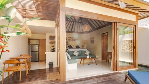Patio, Bed, Living room, Photo of the whole room, Seating area, Dining area, Bedroom