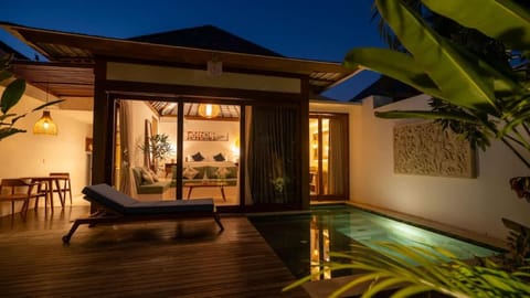 Property building, Patio, Night, Natural landscape, Garden, Garden view, Pool view, Swimming pool, sunbed