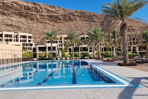 Nearby landmark, Day, Natural landscape, Mountain view, Pool view