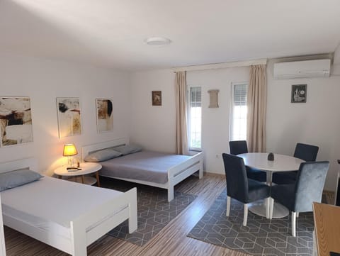 VA vikendica Tesanj House in Federation of Bosnia and Herzegovina