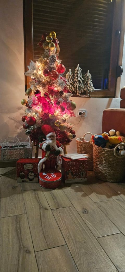 Brvnara “Vidik Breg” House in Zlatibor District, Serbia