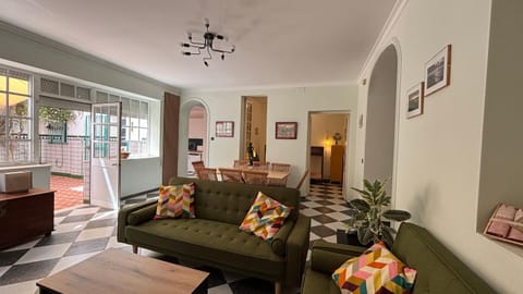Communal lounge/ TV room, Living room, Dining area