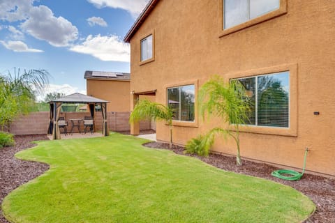 Tucson Getaway 7 Mi to Saguaro National Park! House in Casas Adobes