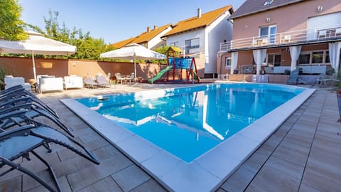 Property building, Swimming pool, Swimming pool