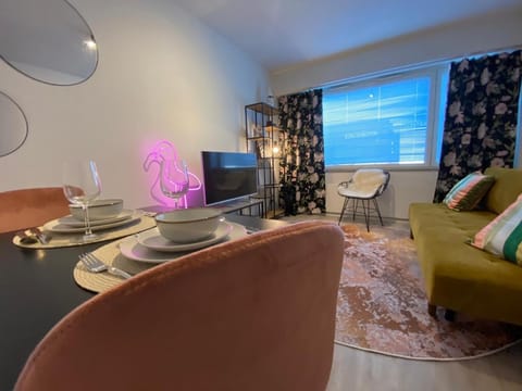 TV and multimedia, Living room, Dining area