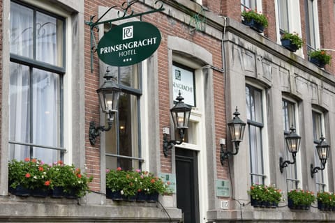 Property building, Facade/entrance, Property logo or sign