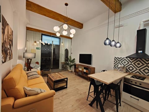 TV and multimedia, Living room, Dining area