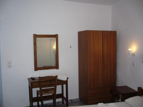 Ioanna Rooms Apartment hotel in Naousa