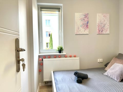 Bed, Photo of the whole room, internet