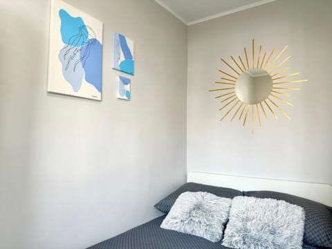 Bed, Photo of the whole room, Decorative detail, Bedroom