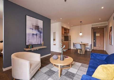 Living room, Dining area, internet, kitchen