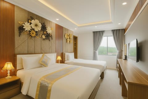 Communal lounge/ TV room, Bed, TV and multimedia, Photo of the whole room, Evening entertainment, Bedroom