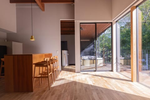 View (from property/room), Balcony/Terrace, Living room, Dining area