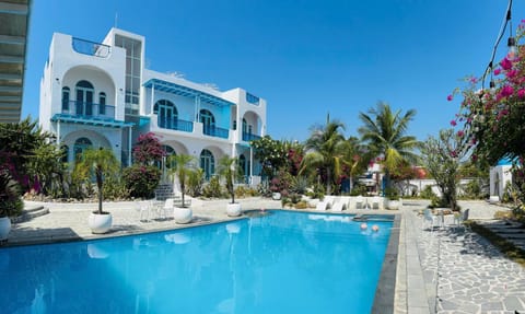 Property building, Swimming pool