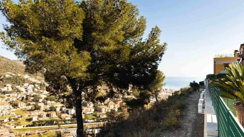 Day, Natural landscape, Mountain view, Sea view