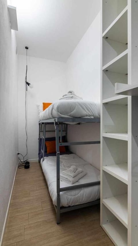 Photo of the whole room, bunk bed