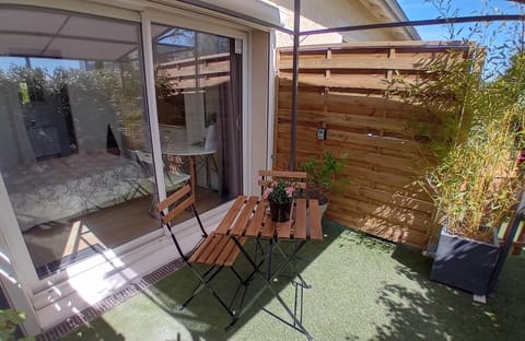 Patio, Garden, View (from property/room), Balcony/Terrace, Dining area, Garden view