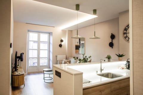 Kitchen or kitchenette, Living room