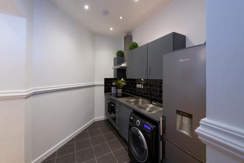 Coffee/tea facilities, Kitchen or kitchenette, oven, pet friendly, stove, washing machine, kitchen