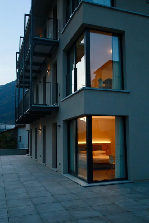 Bernina Suites - 3 mins walk to Bernina Express Apartment in Province of Brescia