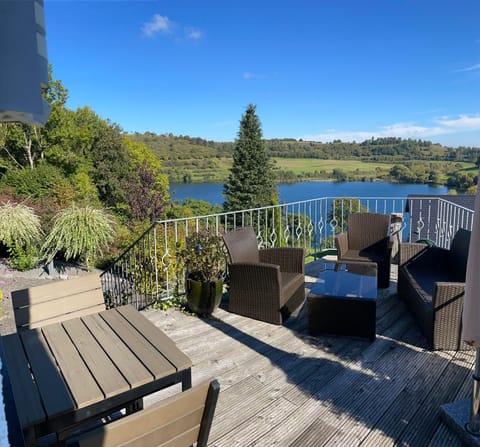 Natural landscape, Balcony/Terrace, Lake view