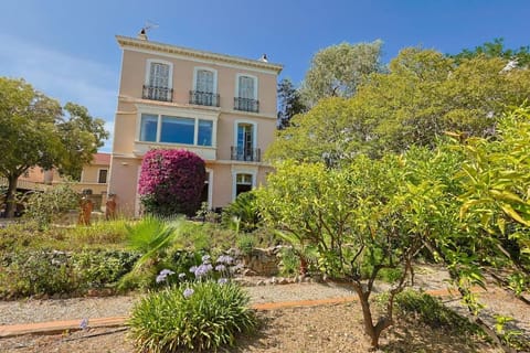 Maison de Maître Centre Ville Villa in Hyères