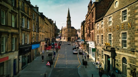 City view, Street view, Location