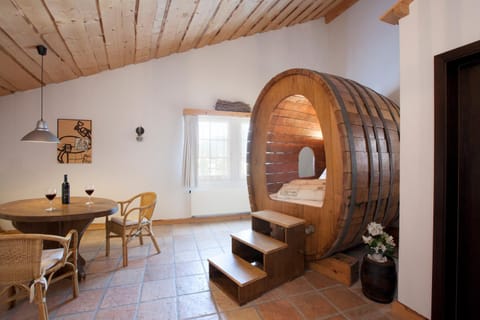 Photo of the whole room, Seating area, Bedroom