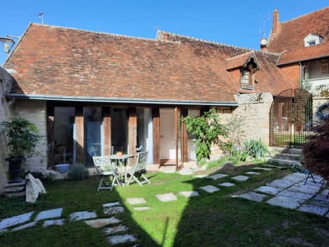 Property building, Garden view