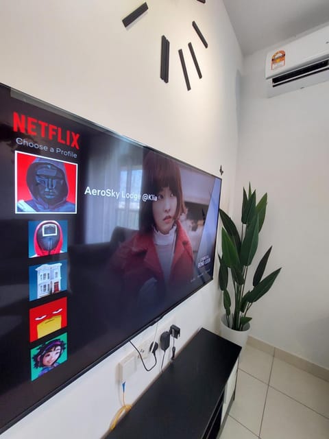 TV and multimedia, Evening entertainment