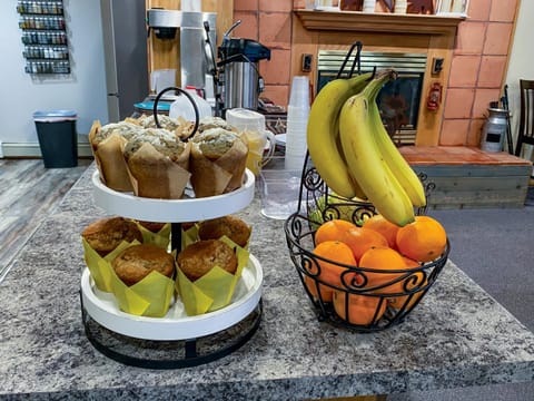 Continental breakfast, Buffet breakfast