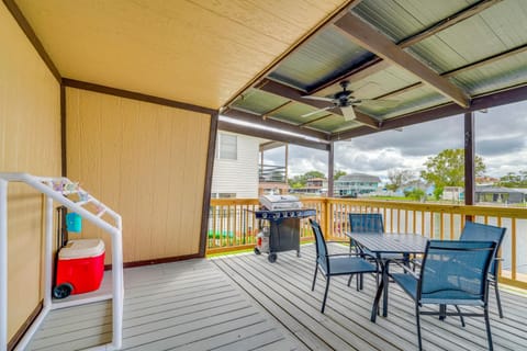 Hernando Beach Waterfront Home with Boat Dock and Deck House in Hernando Beach