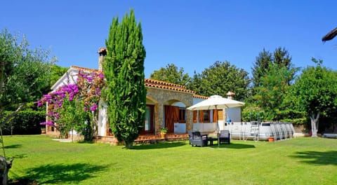 Property building, Natural landscape, Garden