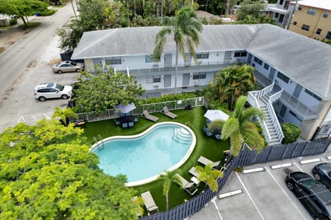 Property building, Patio, Pool view, Swimming pool, Location