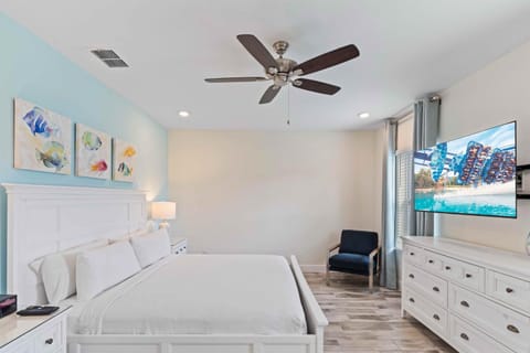 2959 Castaway Lane House in Bay Lake