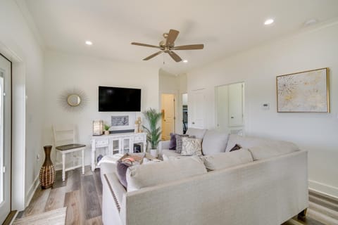 Waterfront Pass Christian Paradise 1 Mi to Beach House in Pass Christian