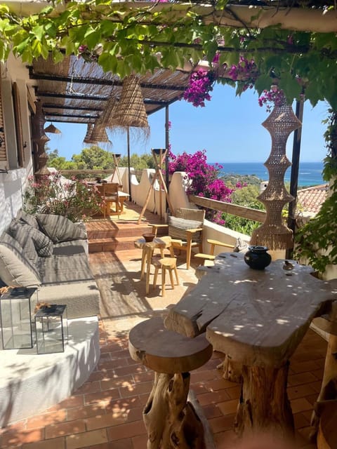 Patio, Natural landscape, Garden, View (from property/room), Balcony/Terrace, Living room, Garden view, Sea view