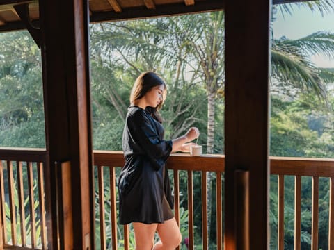 Spring, Day, People, Natural landscape, View (from property/room), Balcony/Terrace, group of guests
