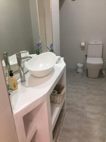 Amplio apto a 200m de Plaza de España, A/C WIFI Apartment in Centro