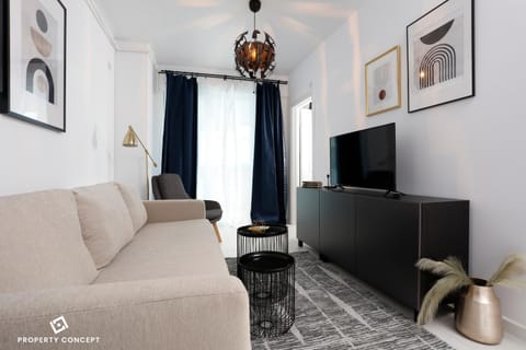 Communal lounge/ TV room, TV and multimedia, Living room, Seating area
