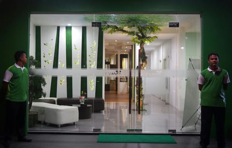 Facade/entrance, View (from property/room)