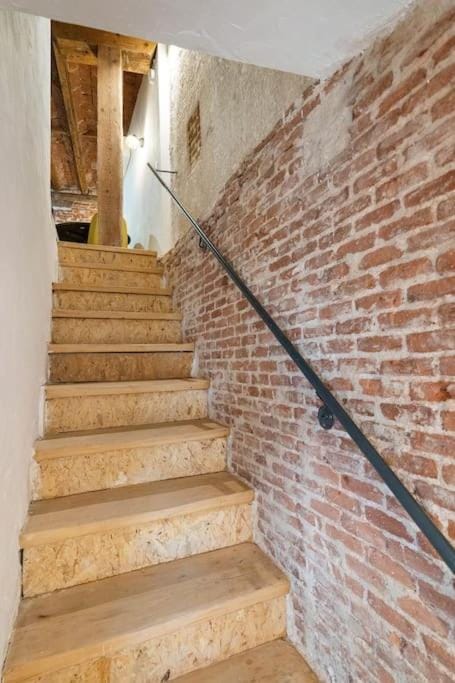 Nice flat in Lavapiés at street level S23C Apartment in Centro