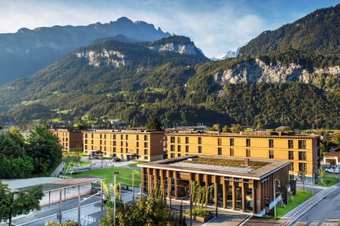Property building, Nearby landmark, Spring, Day, Neighbourhood, Natural landscape, Mountain view