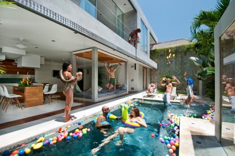 Garden, Balcony/Terrace, Swimming pool