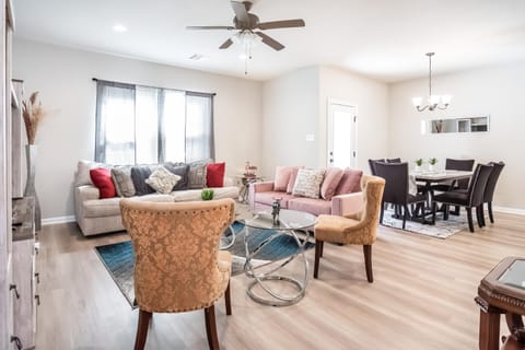 Living room, Seating area, Dining area