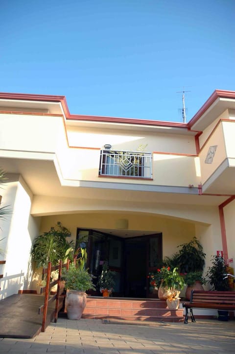 Property building, Day