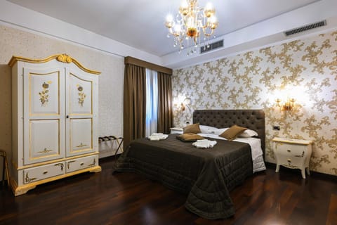 Bed, Photo of the whole room, Bedroom, wardrobe