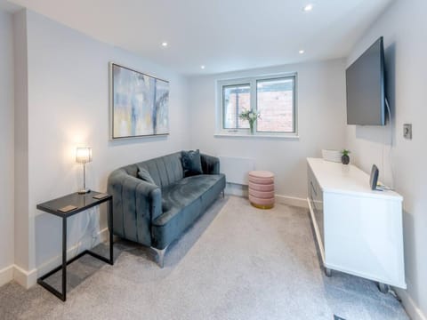 Bouvardia Modern town centre apartment - Pass the Keys Apartment in Shrewsbury